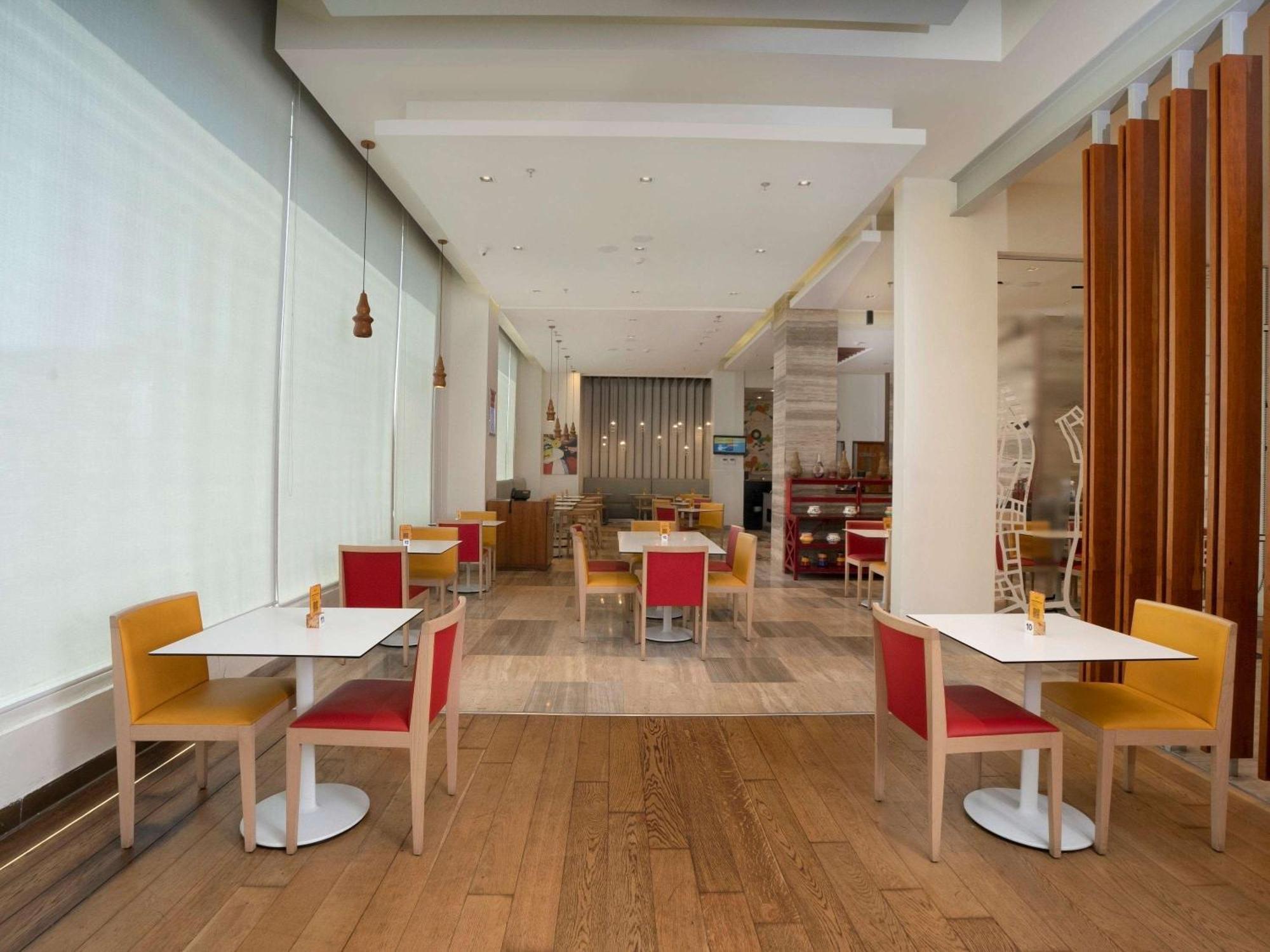 イビス コチ シティ センター アン アコーホテルズ ブランド Kochi エクステリア 写真